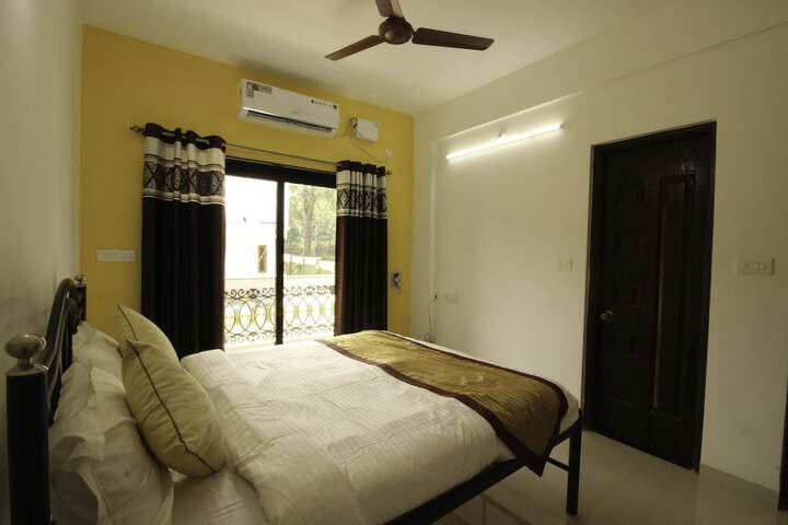 Room 4 of 22