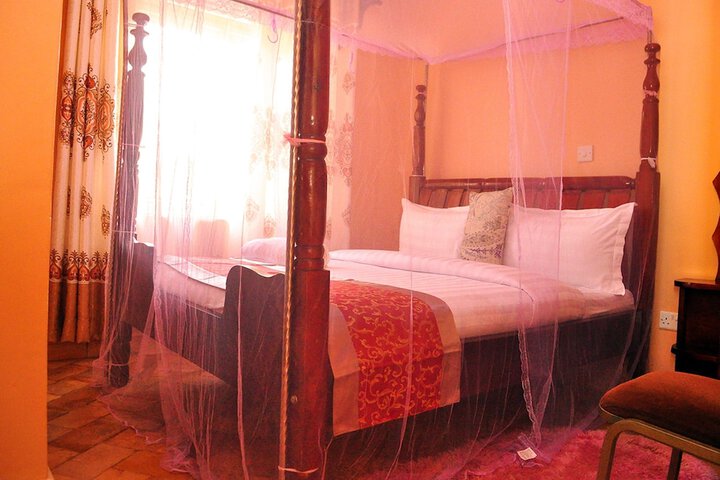 Room 2 of 42