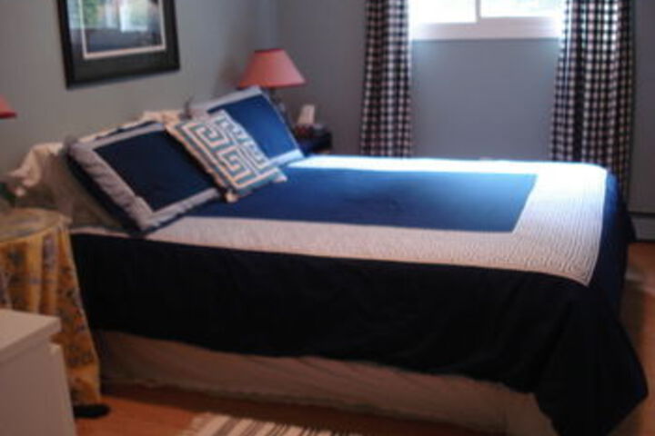 Room 10 of 16