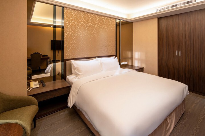 Room 51 of 120