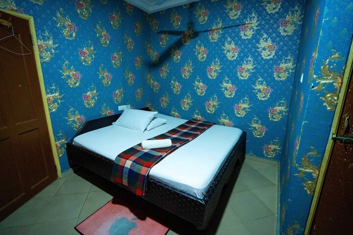 Room 6 of 41