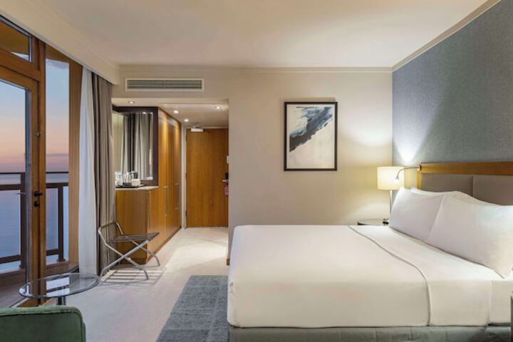 Room 22 of 151