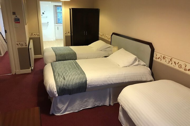 Room 4 of 52