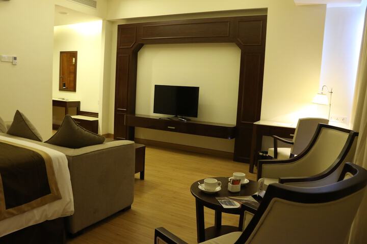 Room 12 of 72
