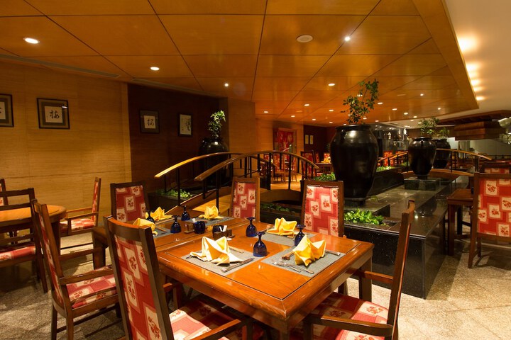 Dining 76 of 126