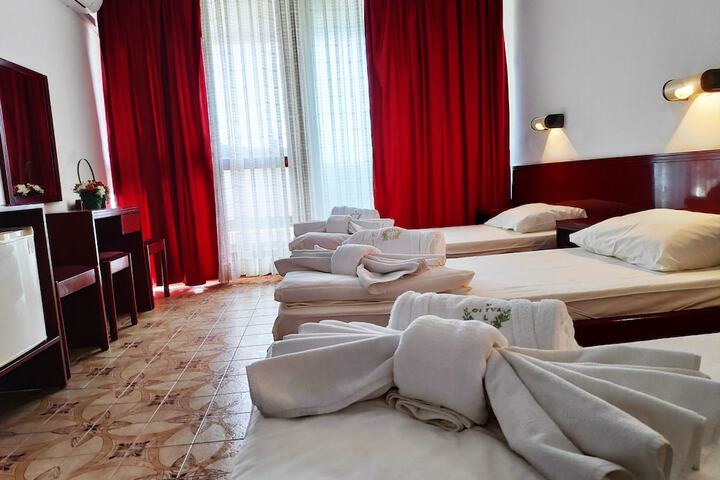 Room 2 of 34