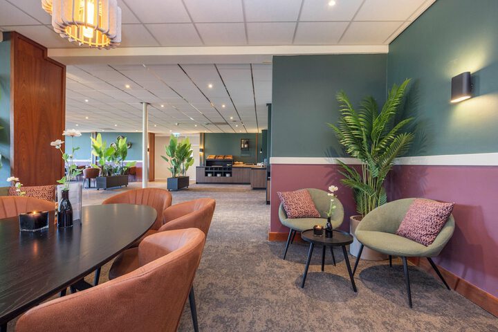 Entrance & Lobby