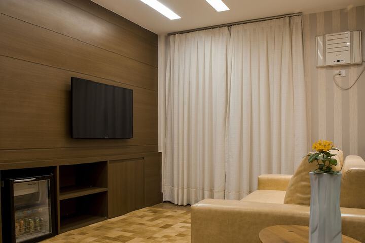 Room 33 of 81