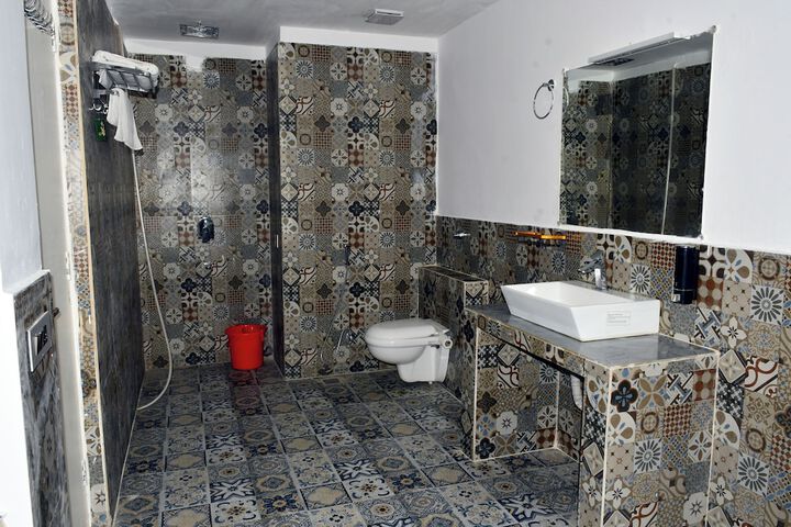 Room 45 of 94