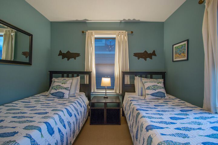 Room 6 of 24