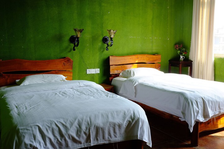 Room 8 of 69