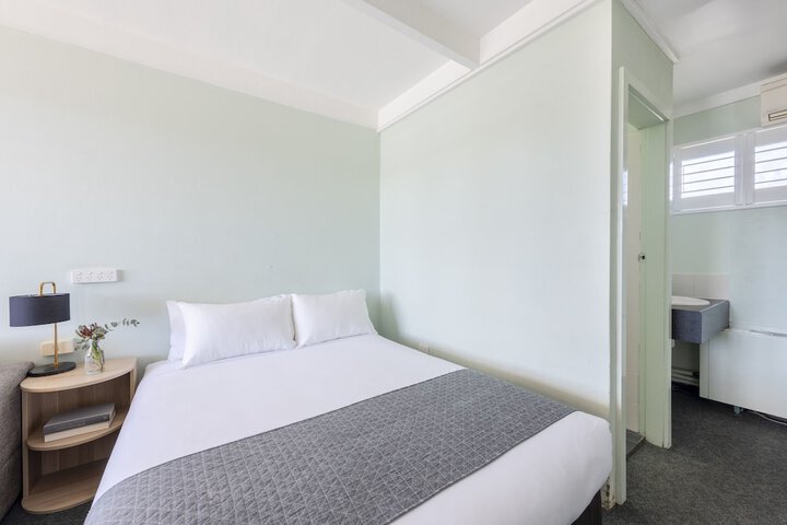 Room 4 of 45