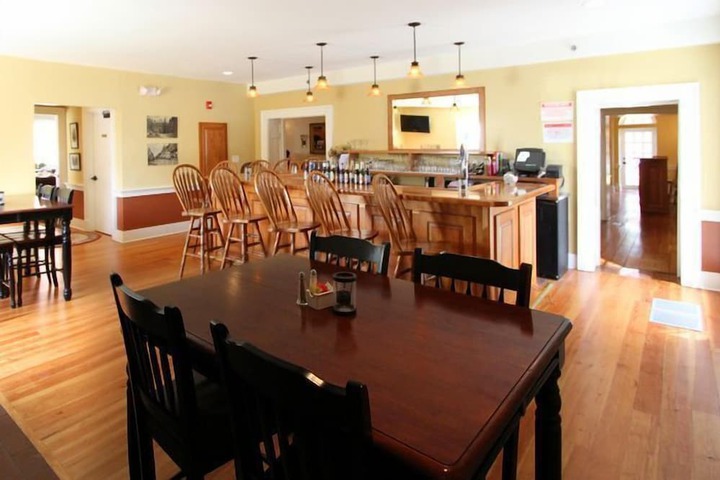 Breakfast/Coffee Service 33 of 52