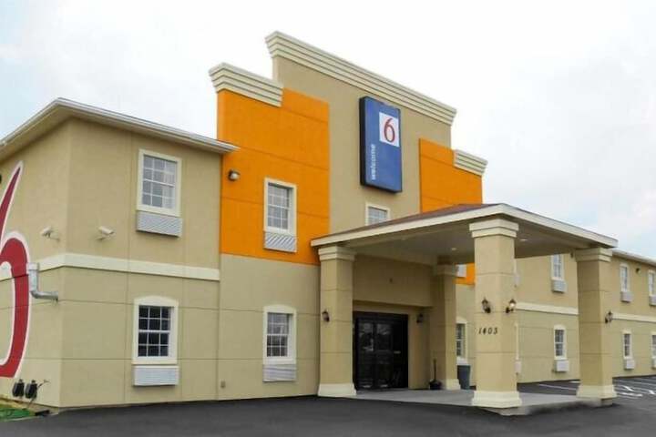 Motel 6 Jourdanton TX in Jourdanton, TX