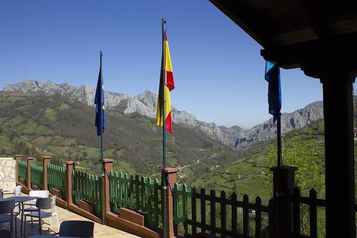 Hotel View 4 of 14