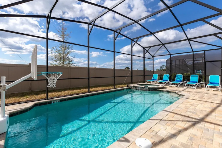 Pool 16 of 30