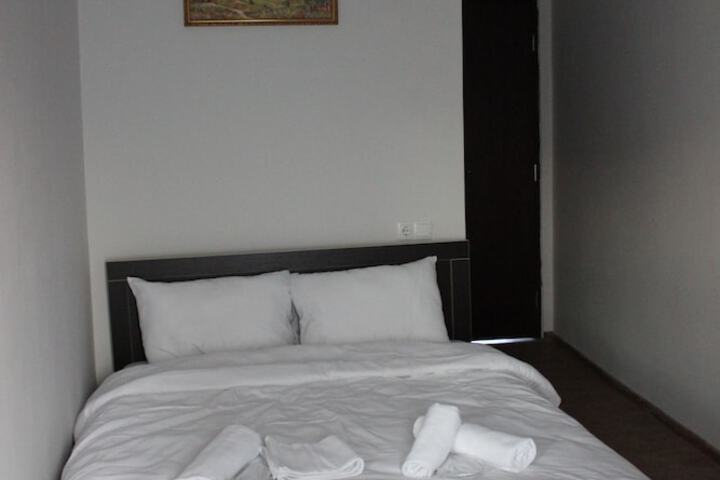 Room 10 of 10
