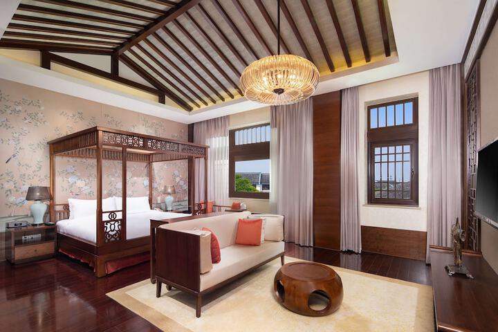 Room 20 of 85