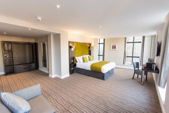 Room 4 of 46