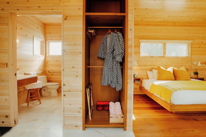 Room 10 of 64