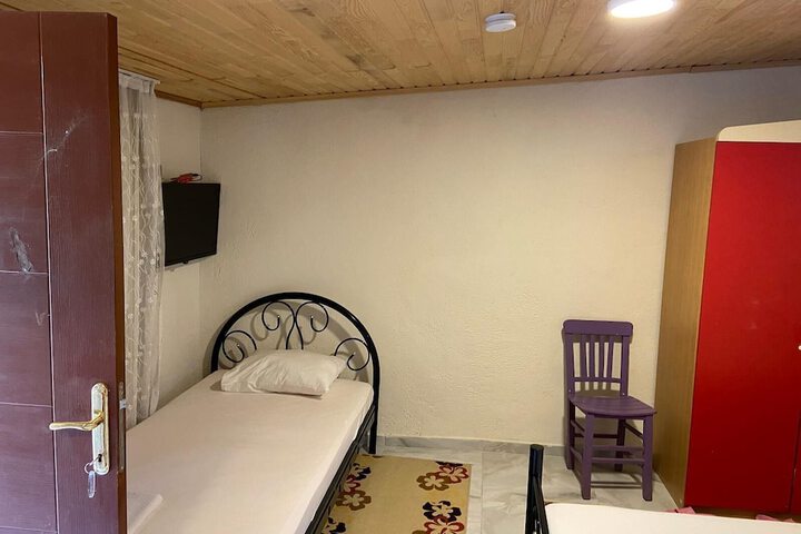 Room 82 of 263