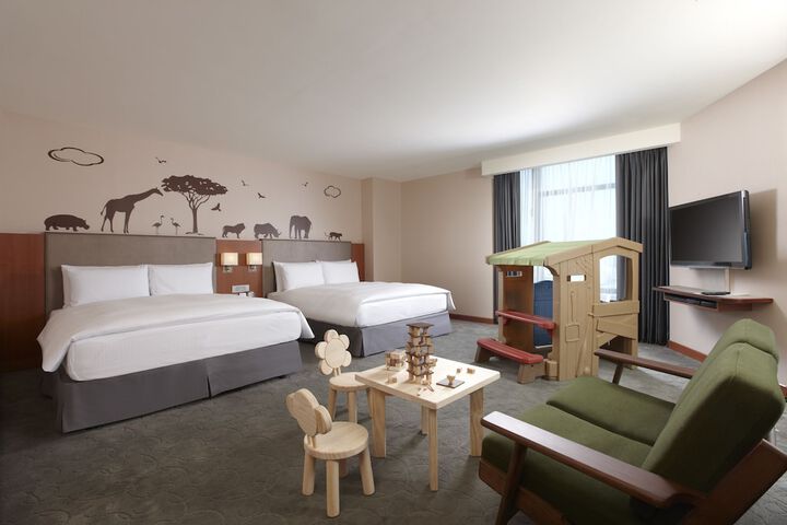 Room 4 of 67