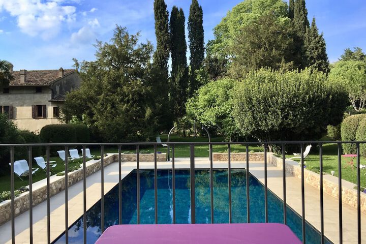 Pool 52 of 73