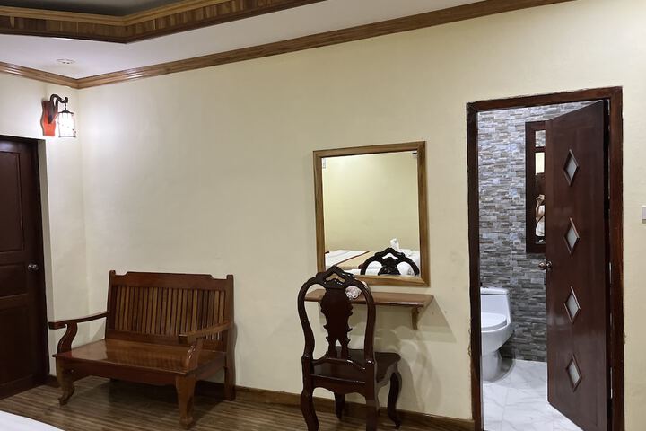 Room 6 of 50
