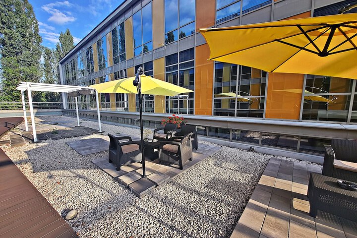 Terrace/Patio 57 of 128