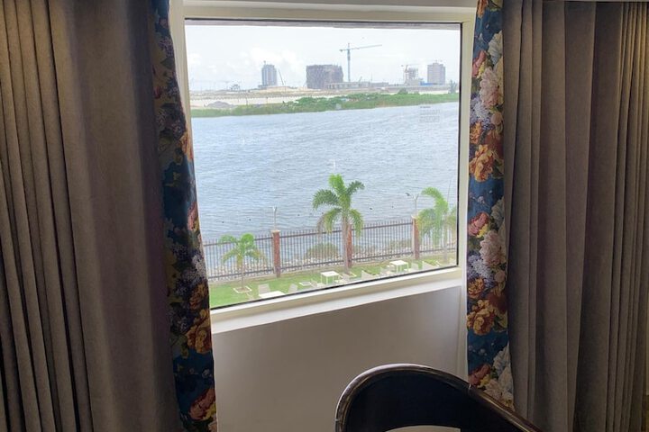 Room 8 of 43