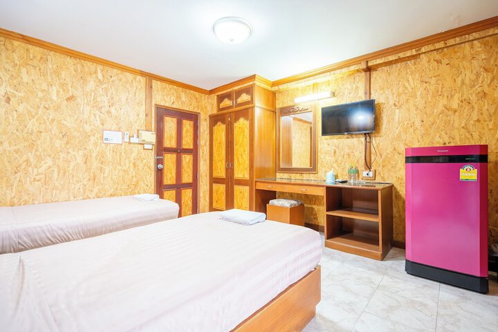 Room 17 of 29