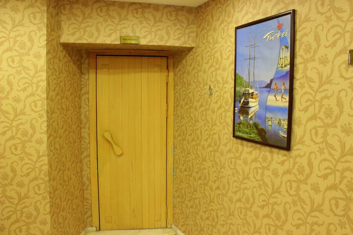 Room 96 of 114