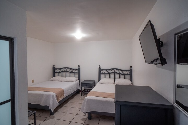 Room 7 of 38