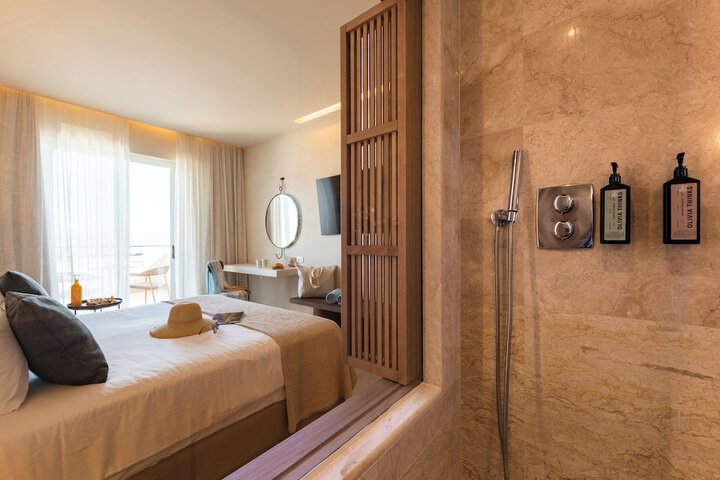 Room 16 of 70