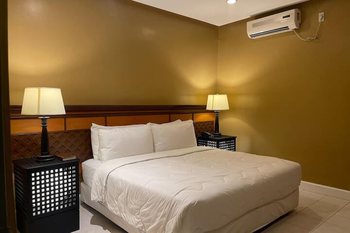 Room 7 of 20