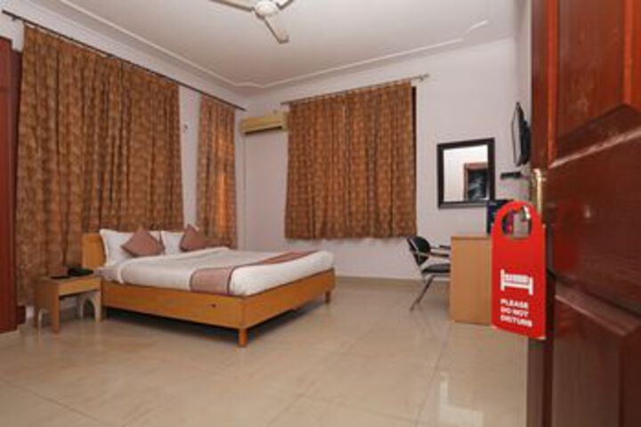 Room 15 of 23
