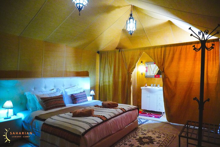 Room 8 of 80