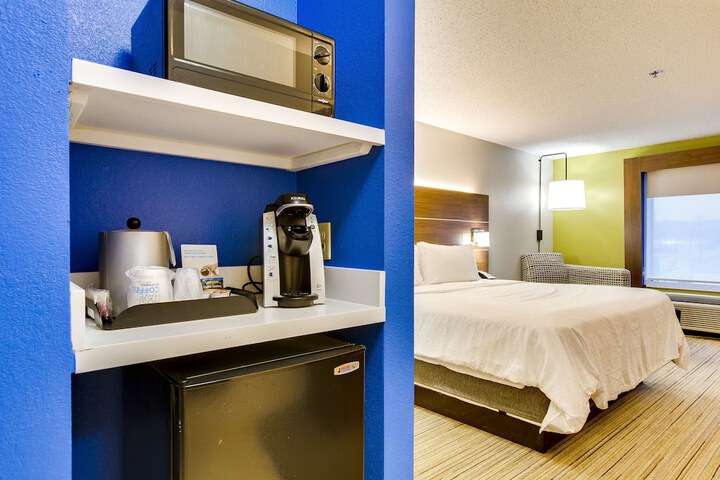 Room 14 of 40