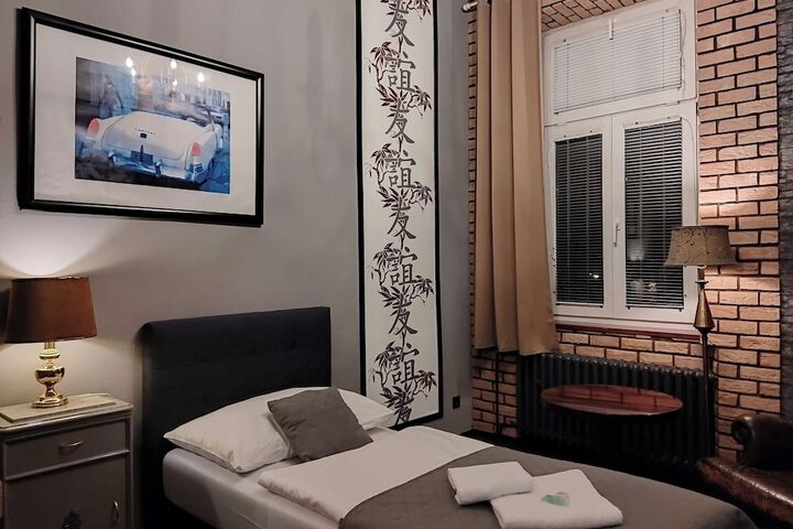 Room 28 of 99