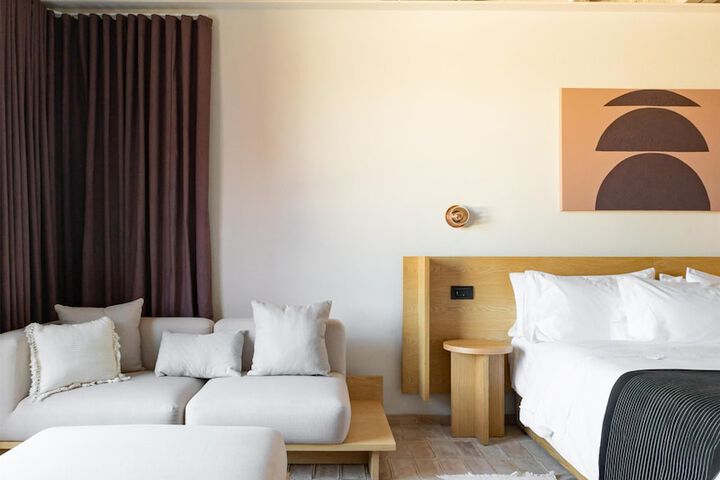 Room 43 of 137