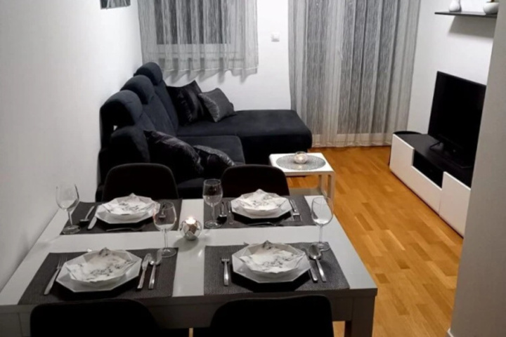 Room 6 of 20