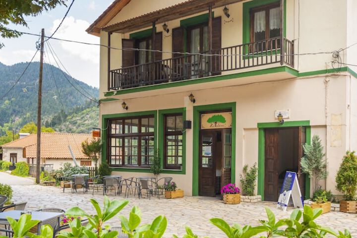 Helidona in Karpenisi