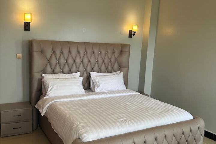 Room 7 of 17