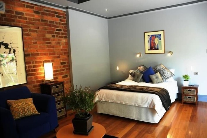 Room 6 of 26