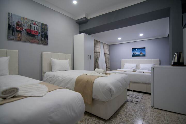 Room 49 of 83