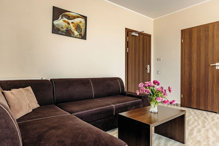 Room 16 of 75