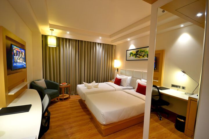 Room 5 of 34