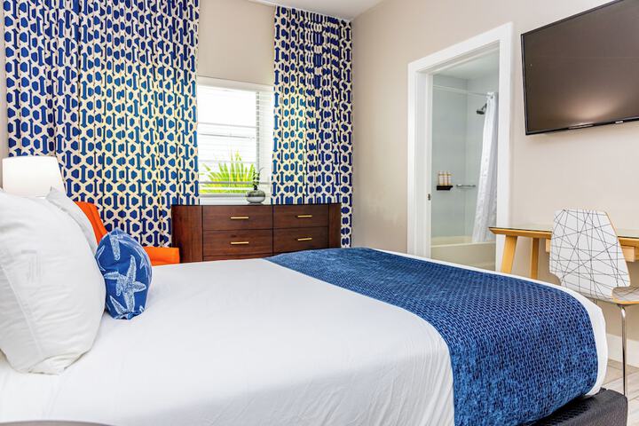 1 Queen Bed (37 of 53)
