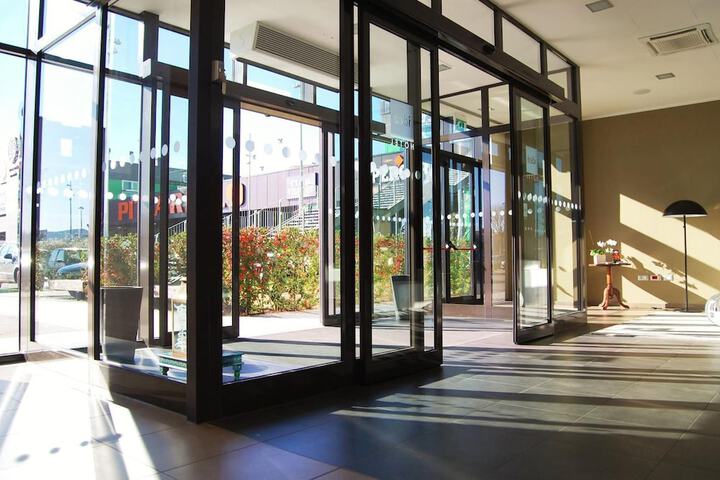 Entrance & Lobby