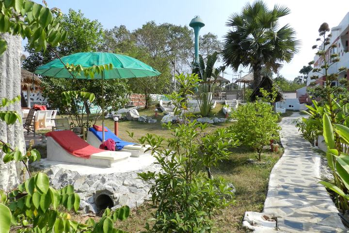Sundeck 63 of 68